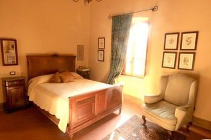 Room 13 of 30
