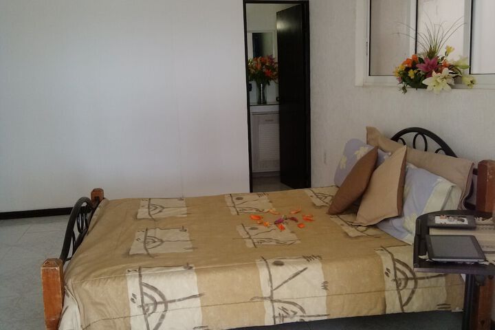 Room 6 of 67