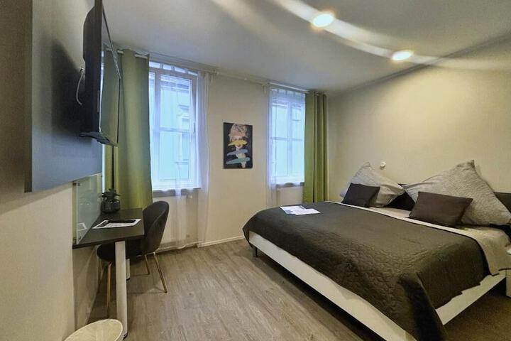 Room 27 of 60