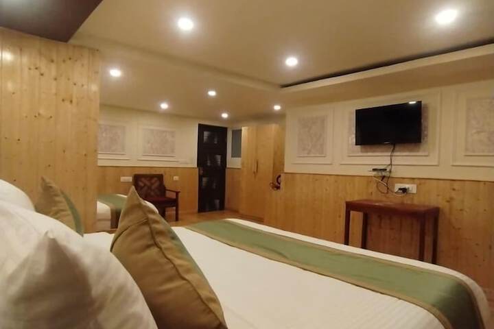 Room 15 of 50