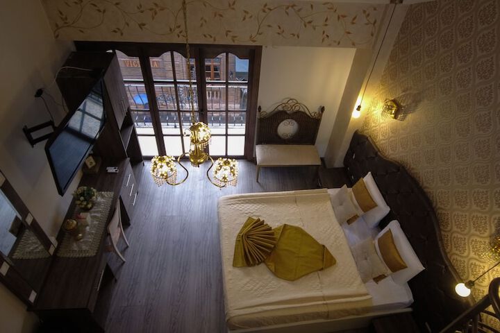 Room 14 of 62