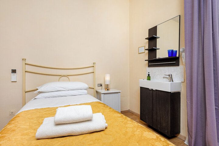 Room 15 of 43