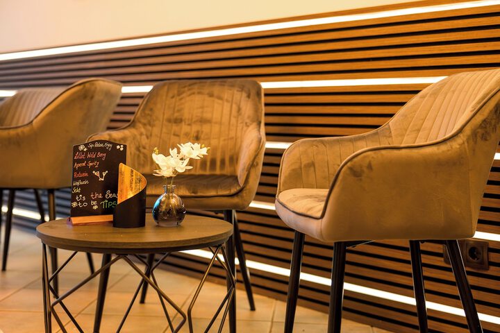 Hotel Interior 6 of 25