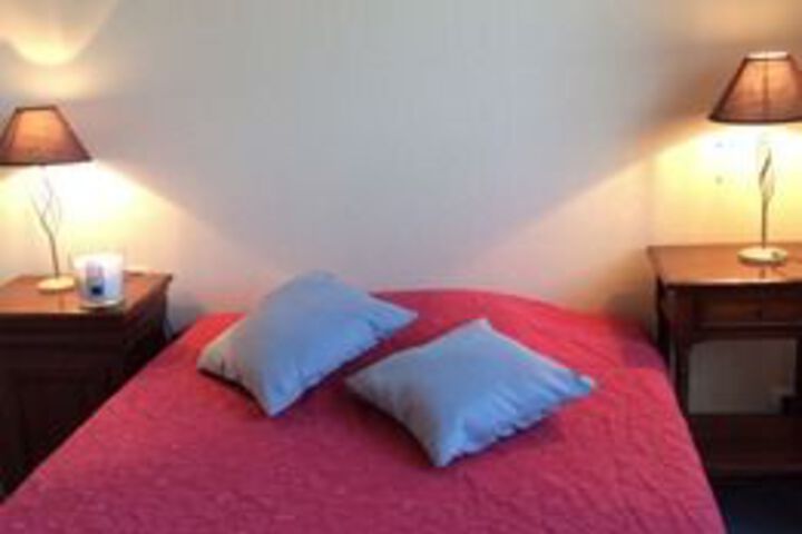 Room 2 of 31
