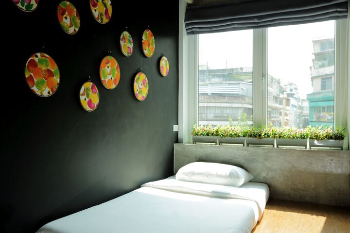 Room 21 of 60