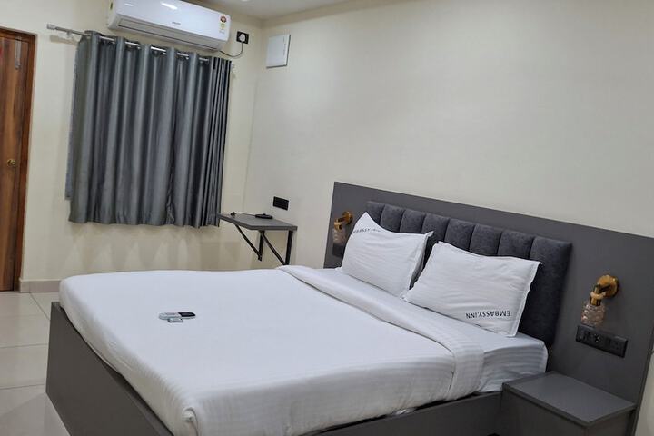 Room 6 of 39