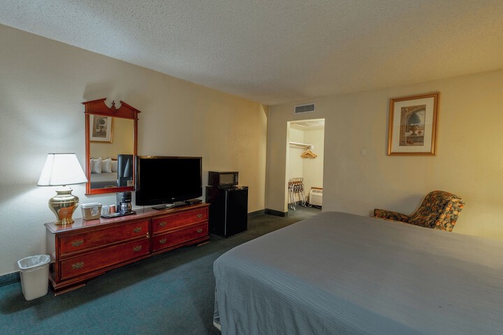 Room 14 of 68