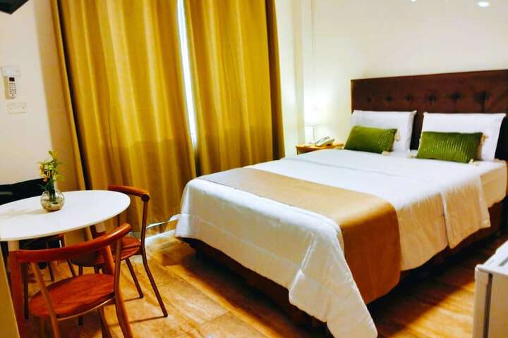 Room 182 of 284