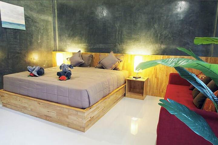 Room 53 of 80