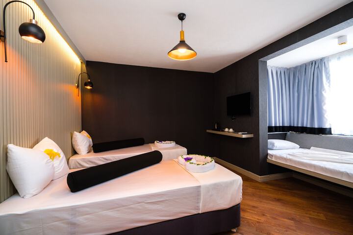 Room 7 of 39