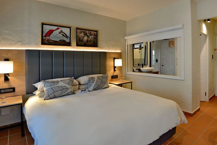 Room 22 of 103