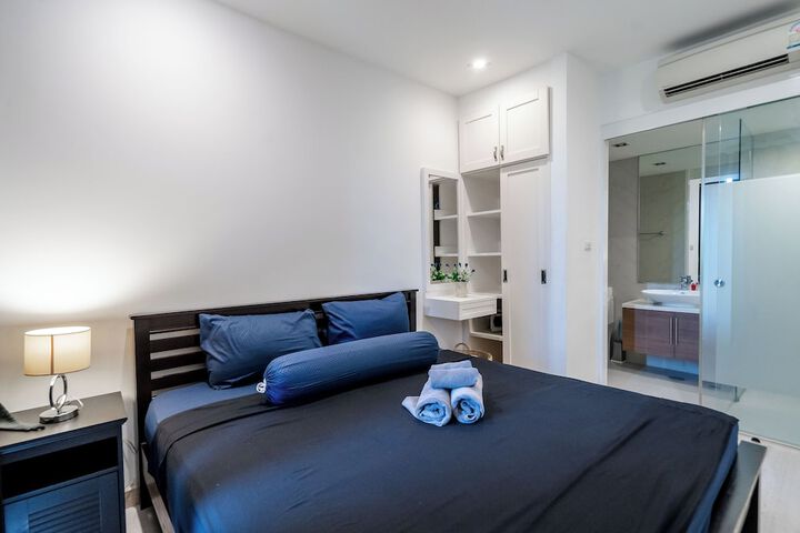 Room 16 of 104