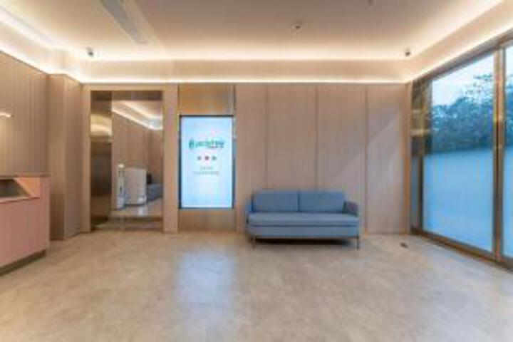 HanTing Hotel (Foshan Midea Headquarters)