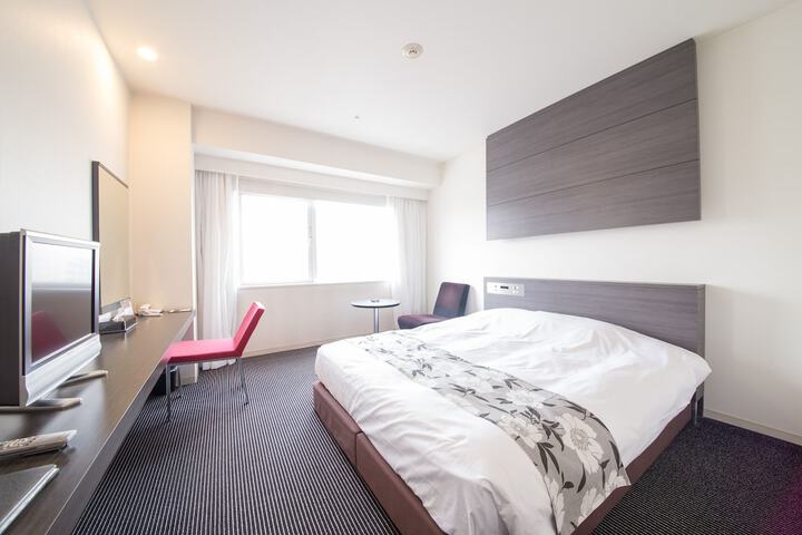 Room 7 of 62
