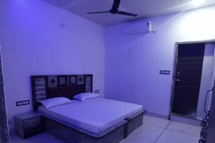 Room 3 of 23