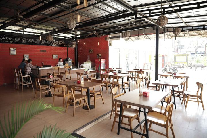 Dining Photos