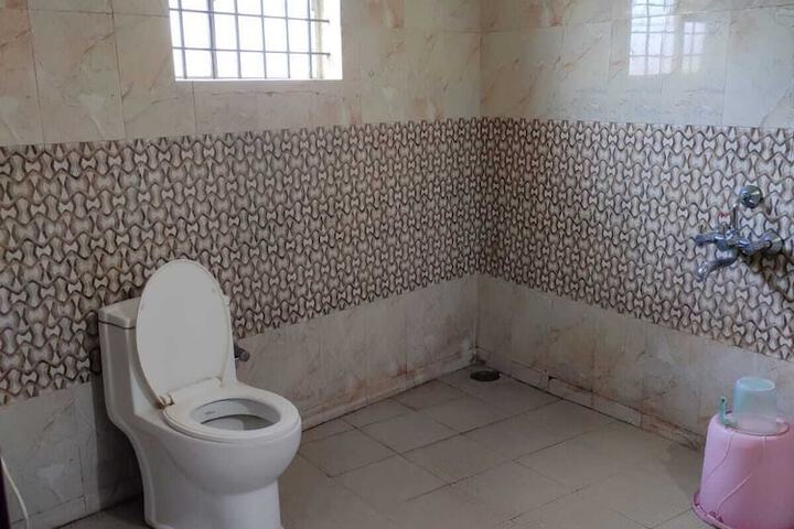 Room 18 of 21