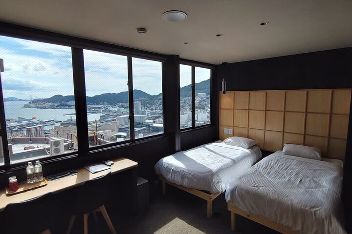 Room 19 of 68