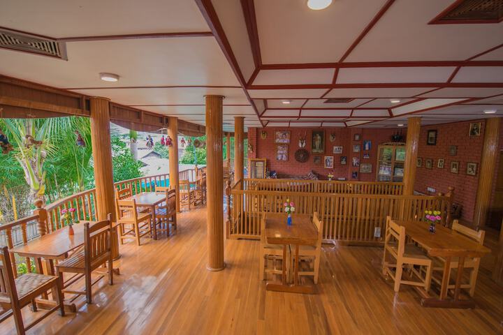 Dining Photos
