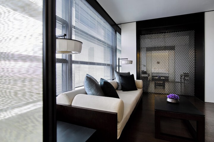 Room 49 of 141
