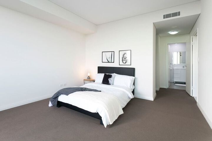 Room 7 of 25