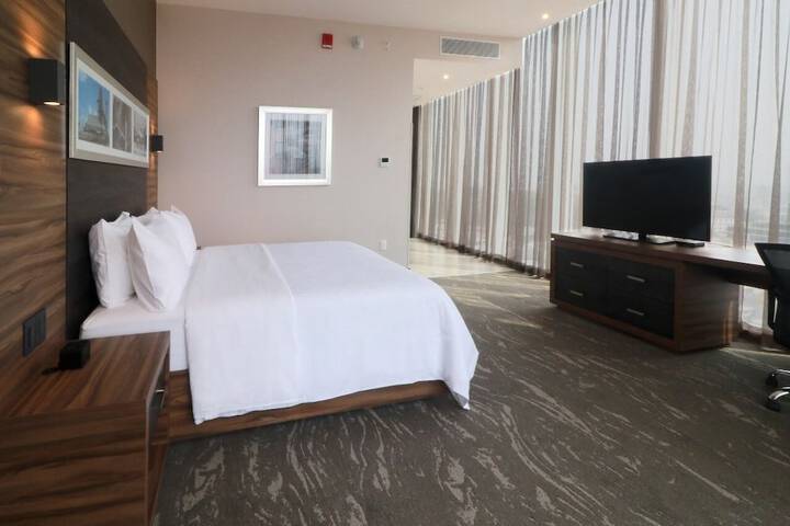 Room 27 of 60
