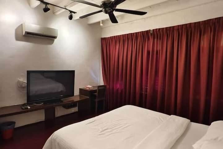 Room 22 of 128