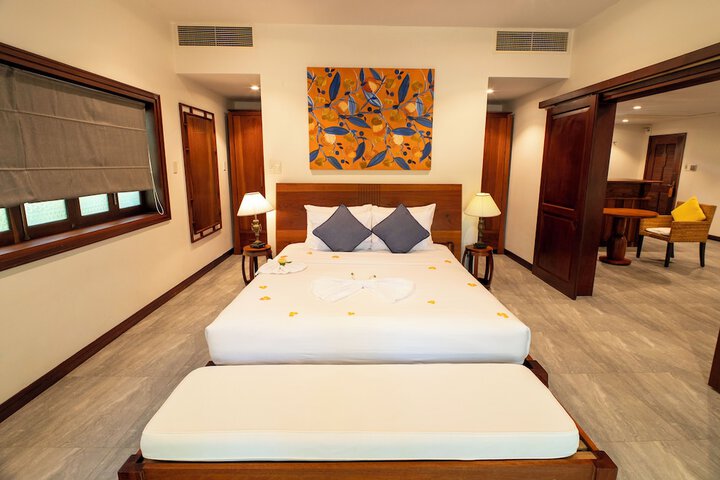 Room 5 of 252