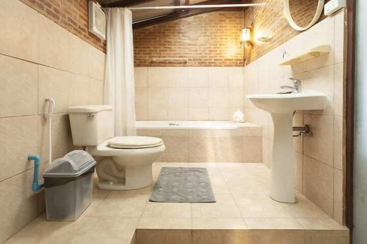 Clean Restrooms