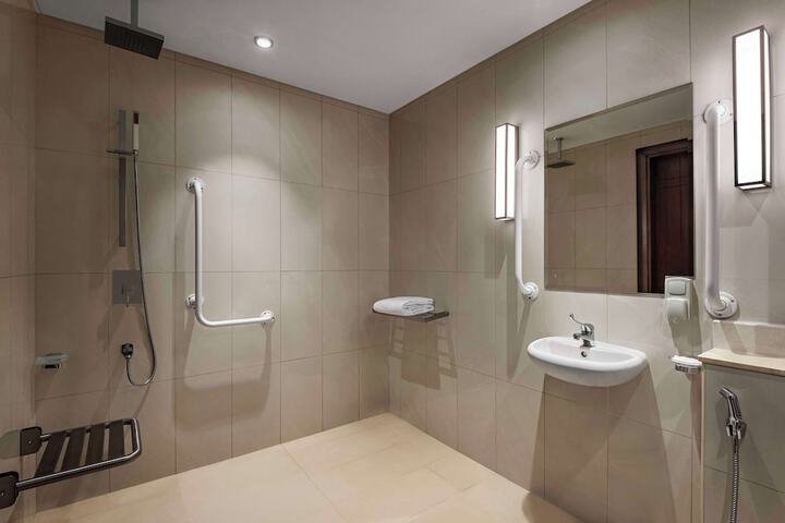 Room 42 of 164