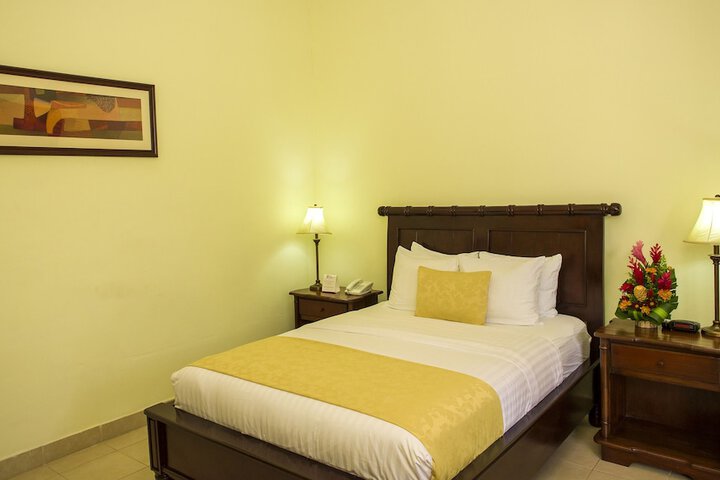 Room 43 of 82