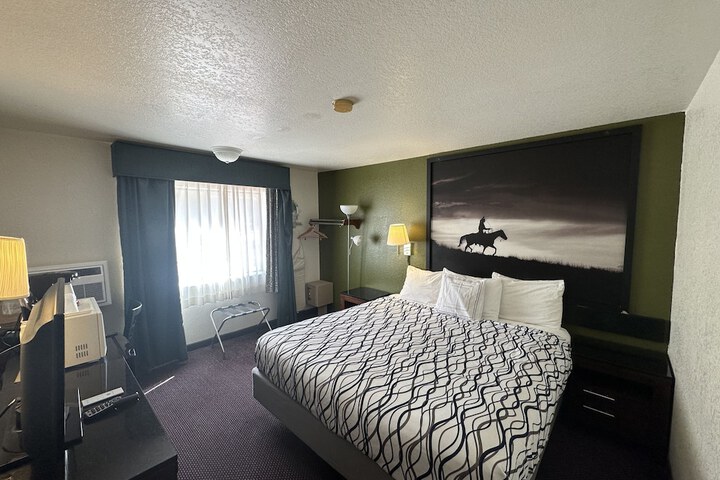 Room 11 of 21