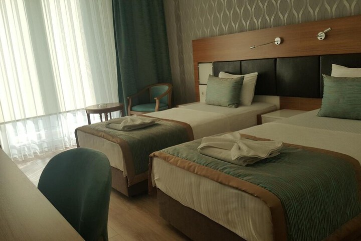 Room 25 of 72