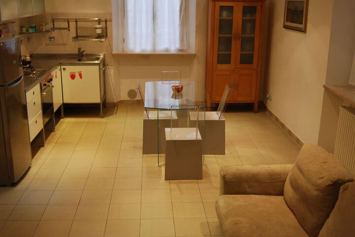 Room 11 of 27