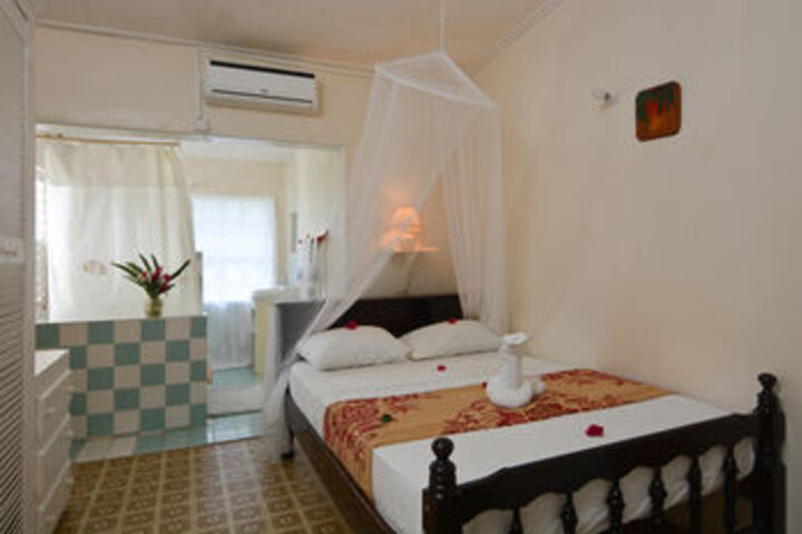 Room 21 of 40