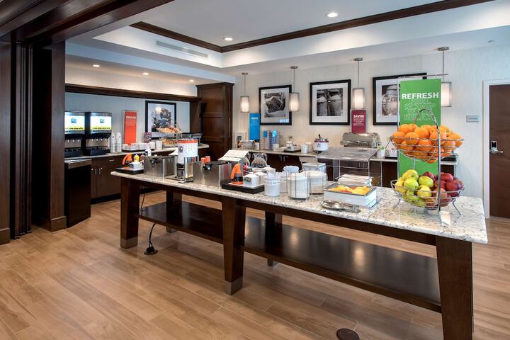 Breakfast area