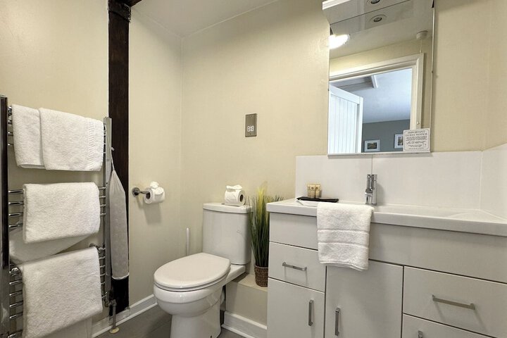 Room 15 of 25