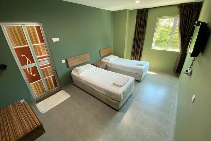 Room 27 of 31