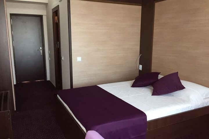 Room 8 of 54