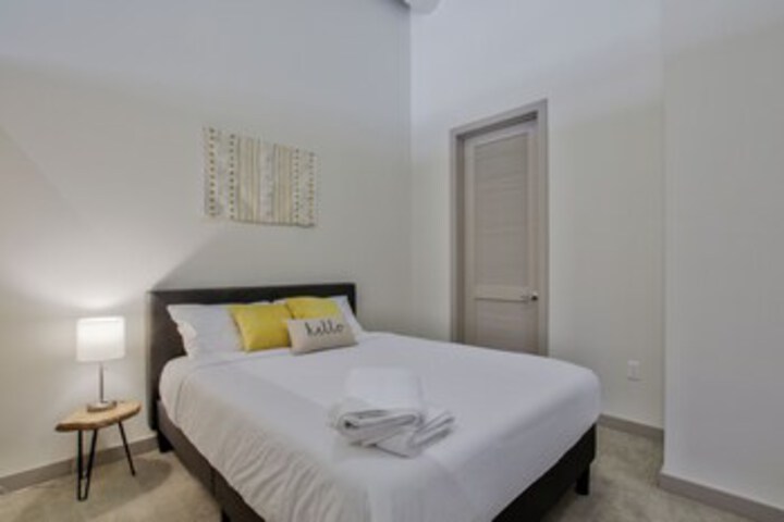 Room 277 of 328