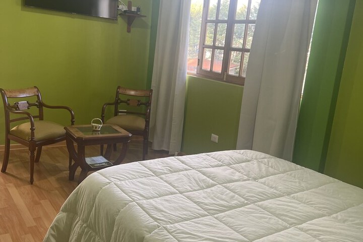 Room 4 of 63