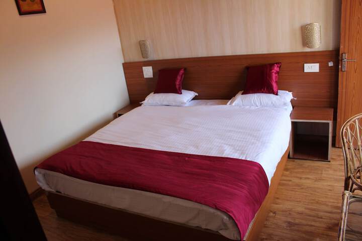 Room 3 of 67