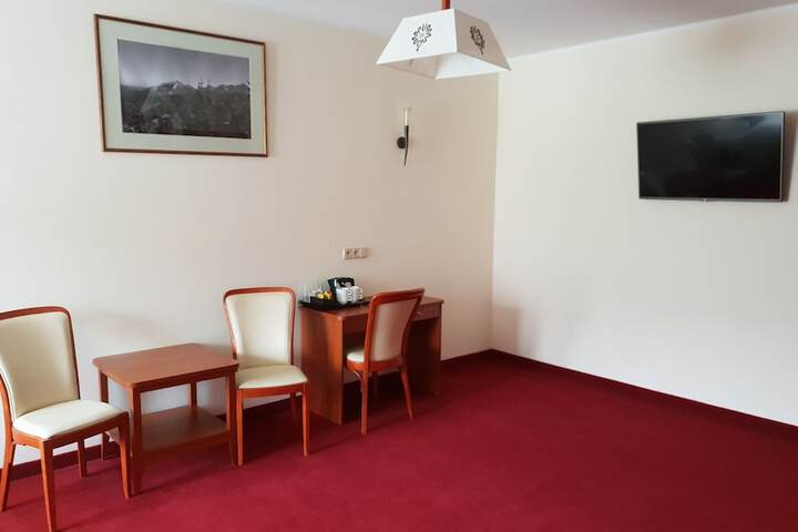 Room 12 of 31