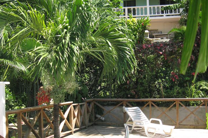 Hotel Exterior 83 of 108
