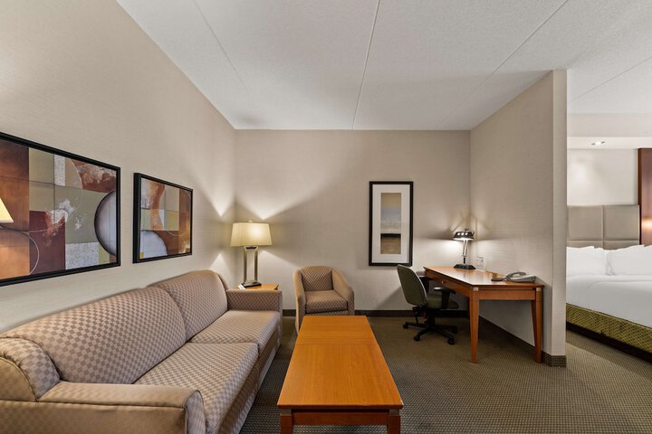 Room 15 of 65