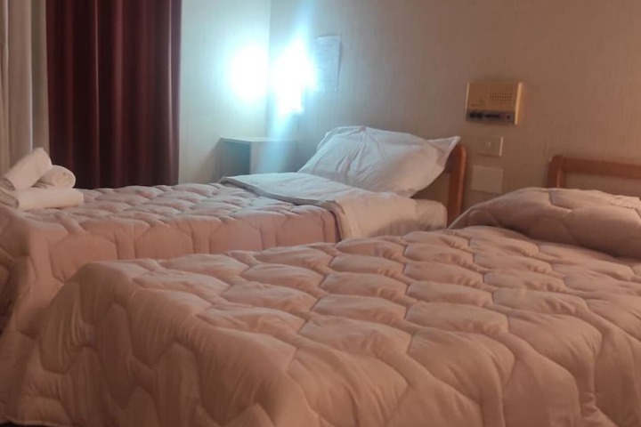 Room 8 of 17