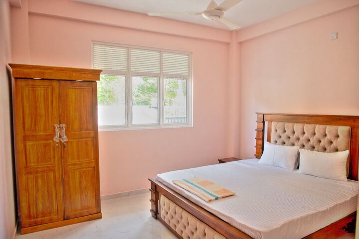 Room 8 of 8