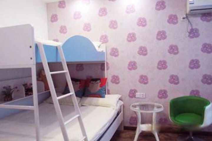 Room 7 of 25