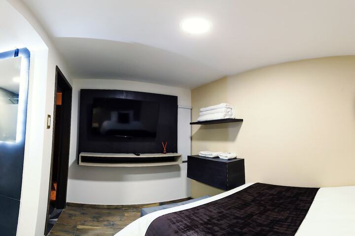 Room 33 of 57