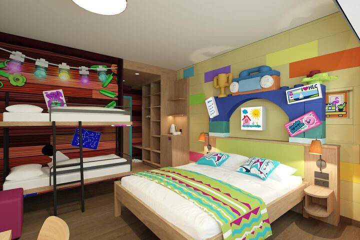Room 35 of 77